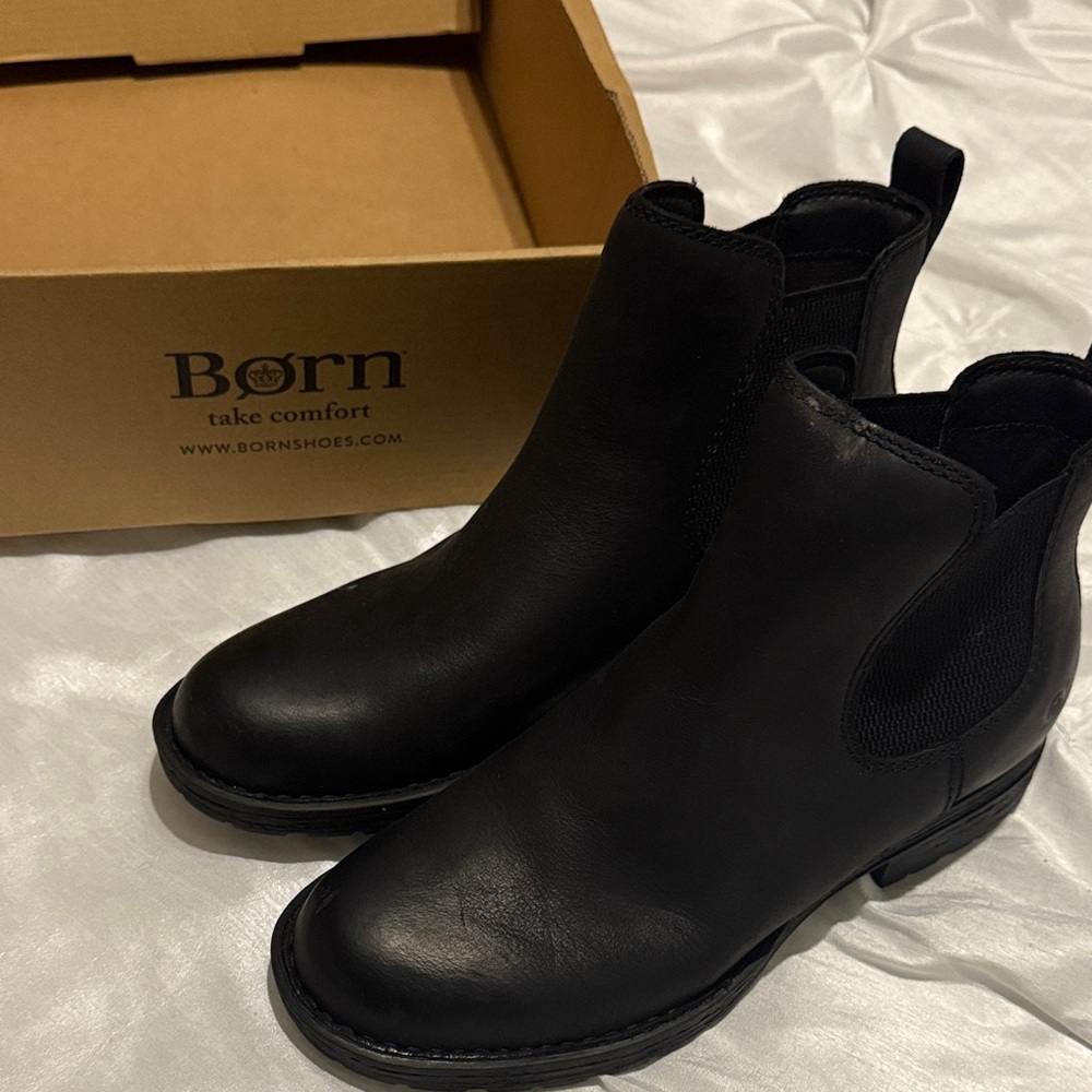 Born Classic Black Leather Chelsea Boots